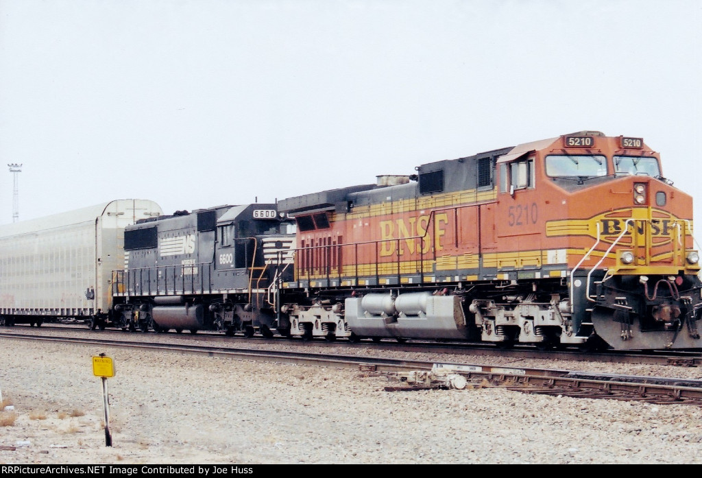 BNSF 5210 East